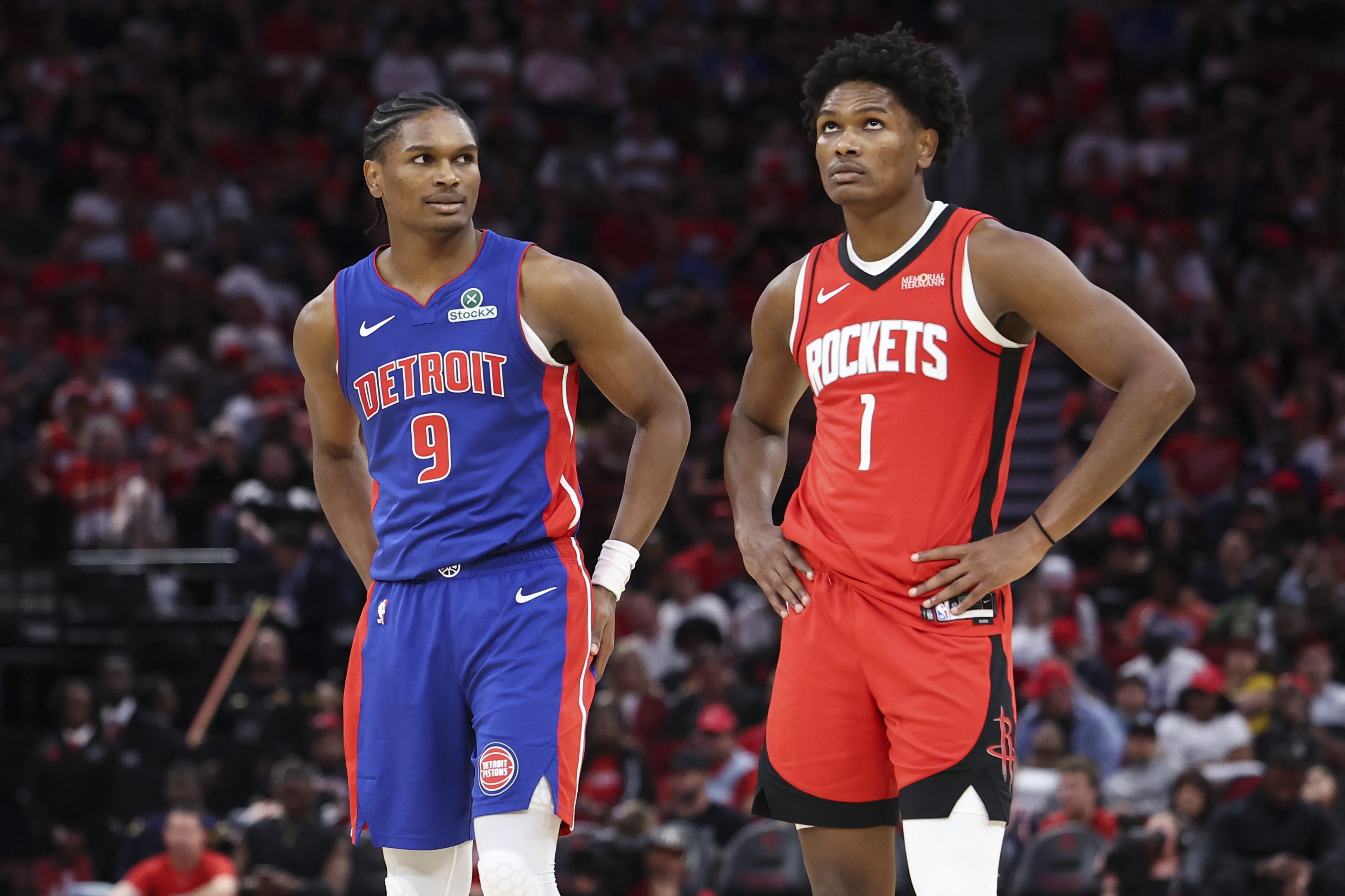 8868体育APP-双胞胎！奥萨尔：阿门年纪比我大但体重没有我重 他是我的小弟